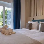 Townhouse17 Boutique 3* Victoria
