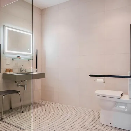 Townhouse17 Boutique Hotel