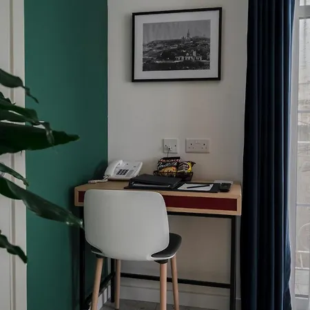 Townhouse17 Boutique Hotel