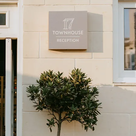 Townhouse17 Boutique 3*