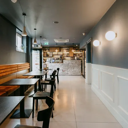 Townhouse17 Boutique Hotel 3*