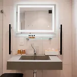Отель Townhouse17 Boutique Виктория