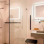 Townhouse17 Boutique Отель Виктория