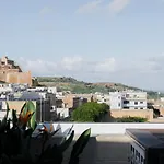 Townhouse17 Boutique Виктория
