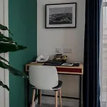 Townhouse17 Boutique Отель