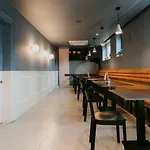 Townhouse17 Boutique 3*