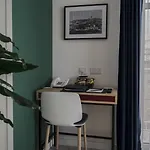 Townhouse17 Boutique Отель Виктория
