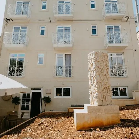 Townhouse17 Boutique ホテル 3*