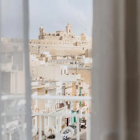 Townhouse17 Boutique Hotel 3*