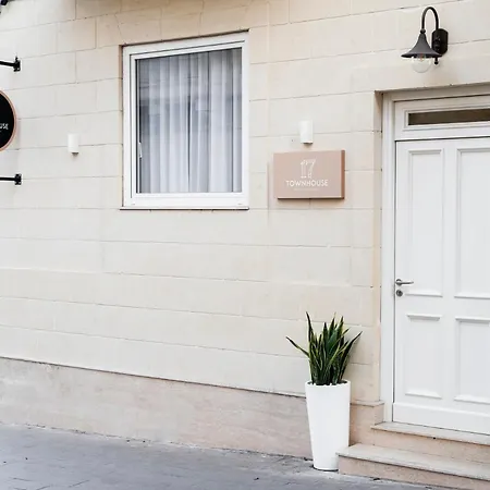 Townhouse17 Boutique 3*