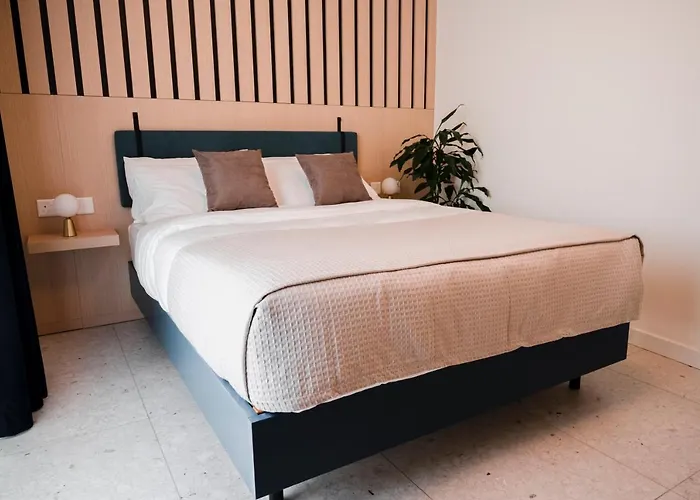 Townhouse17 Boutique Victoria