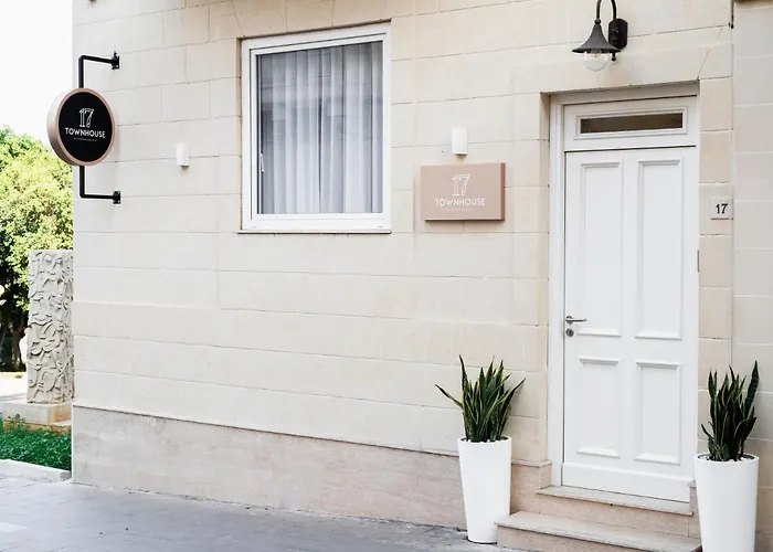 Townhouse17 Boutique 3*